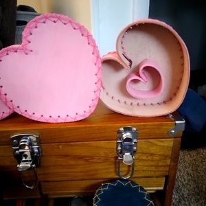 Hand made leather jewelry box. Pink